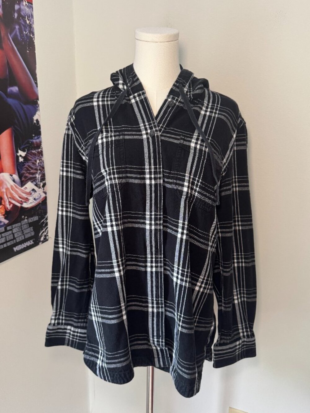 Duluth Trading Co Black and White Plaid Hooded Button Up Shirt